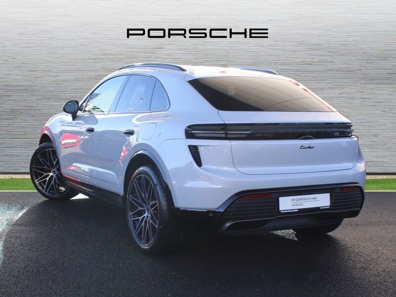 More views of Porsche Macan