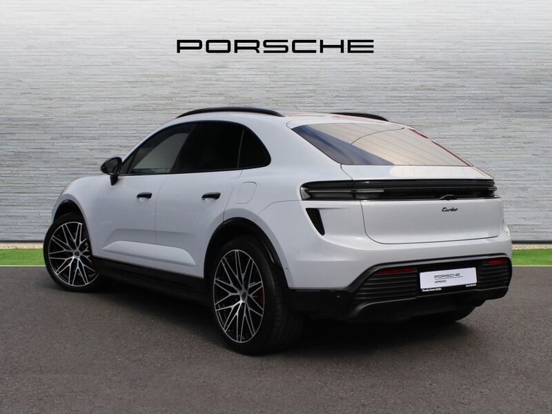 More views of Porsche Macan