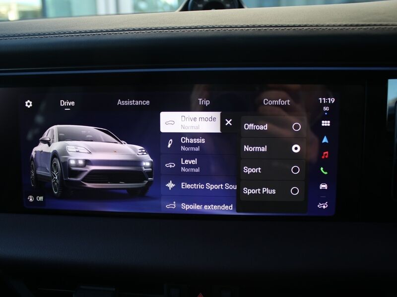 More views of Porsche Macan