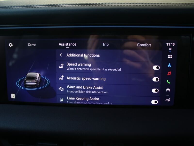 More views of Porsche Macan