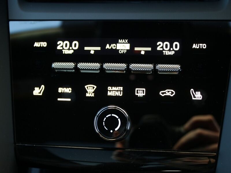 More views of Porsche Macan