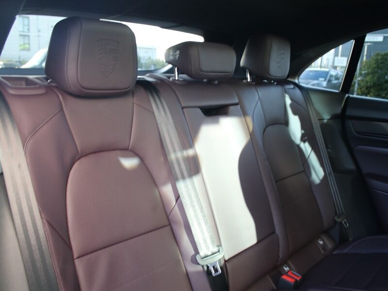 More views of Porsche Macan