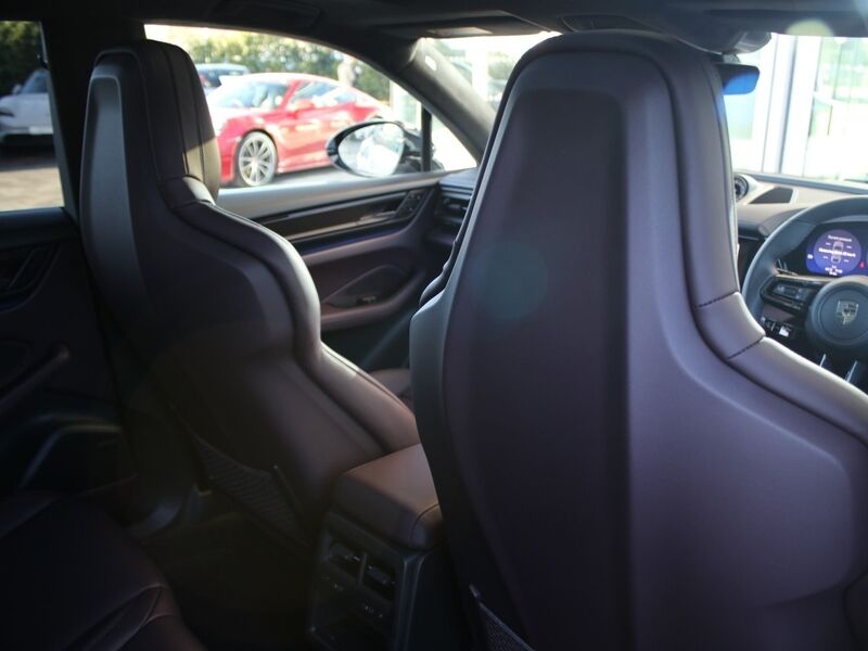 More views of Porsche Macan