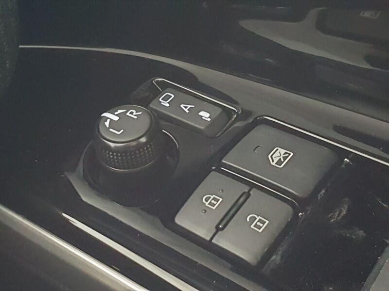 More views of Subaru Solterra