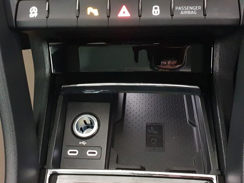 More views of Skoda Karoq