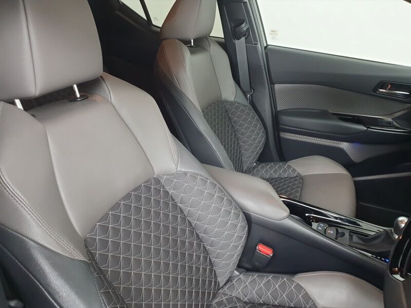 More views of Toyota C-HR