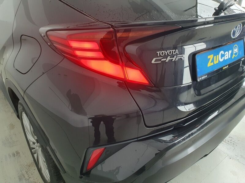 More views of Toyota C-HR