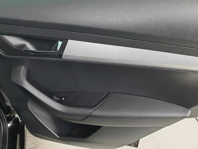 More views of Skoda Karoq