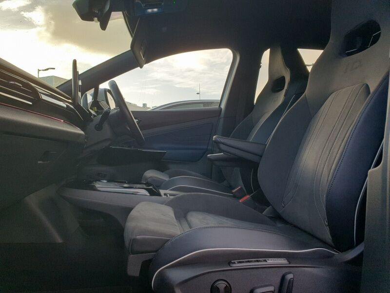 More views of Volkswagen ID.4