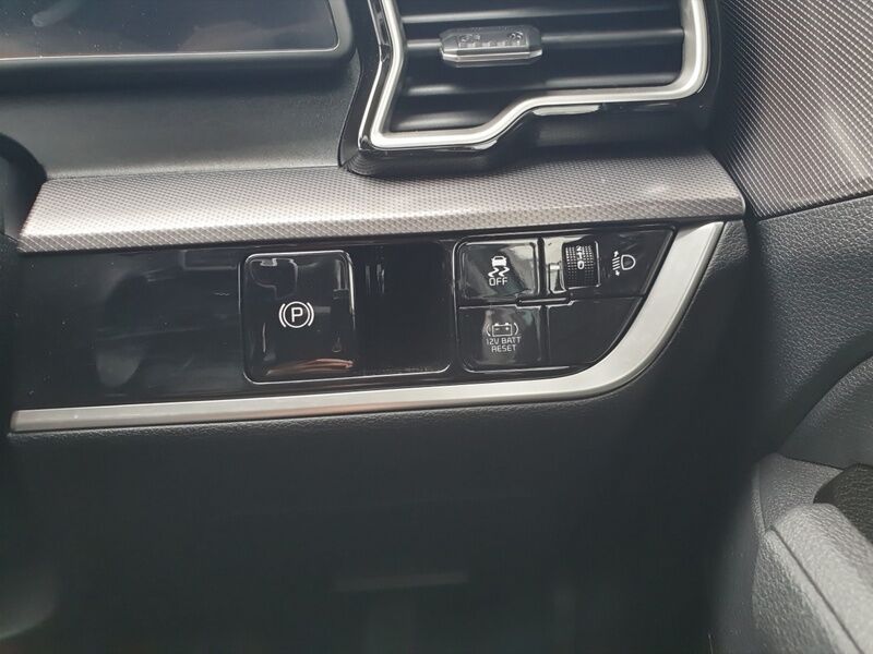 More views of Kia Sportage