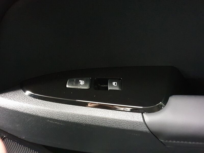 More views of Kia Sportage