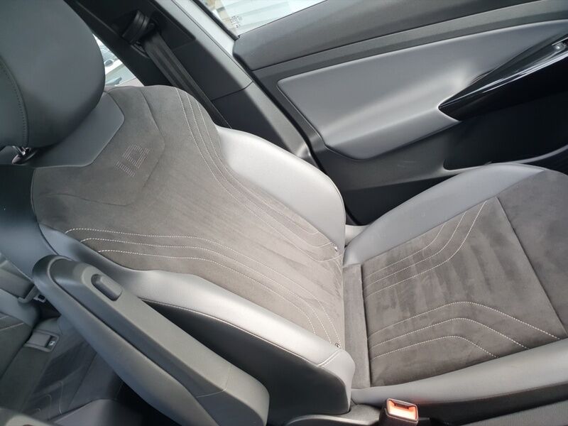 More views of Volkswagen ID.4