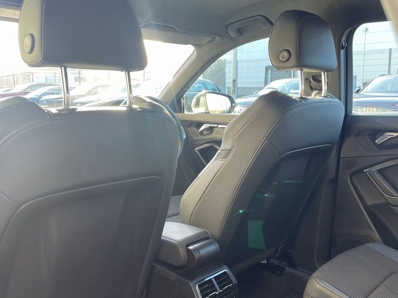 More views of Audi Q3