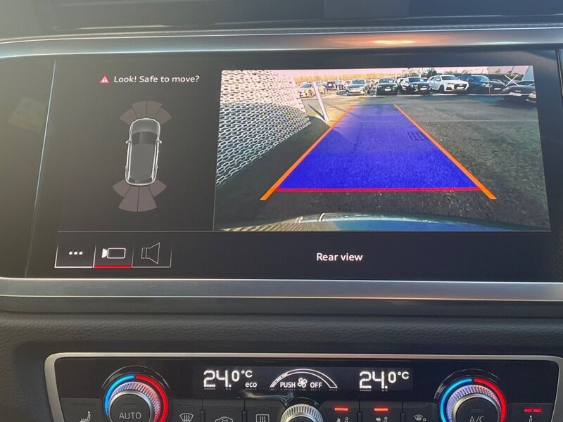 More views of Audi Q3