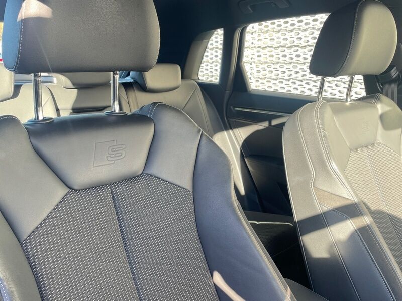 More views of Audi Q3