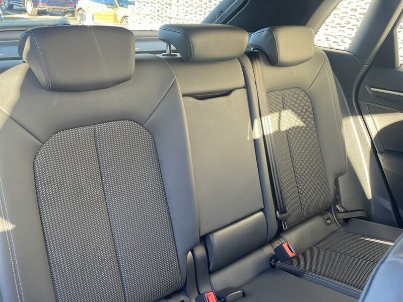 More views of Audi Q3