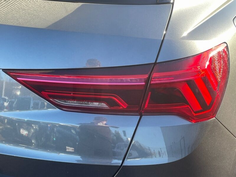 More views of Audi Q3