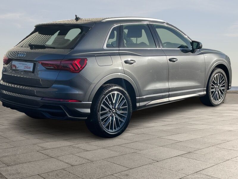 More views of Audi Q3