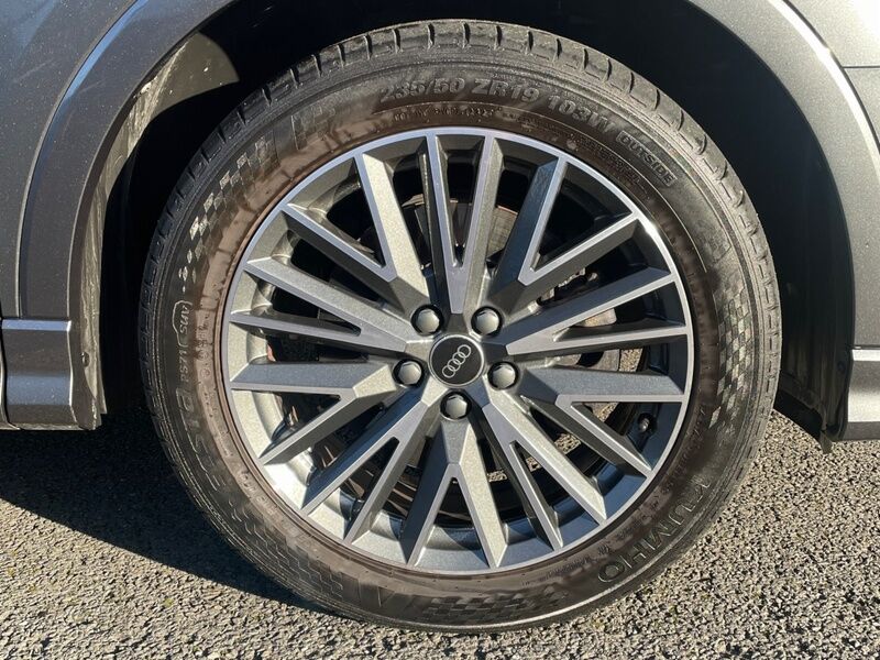 More views of Audi Q3