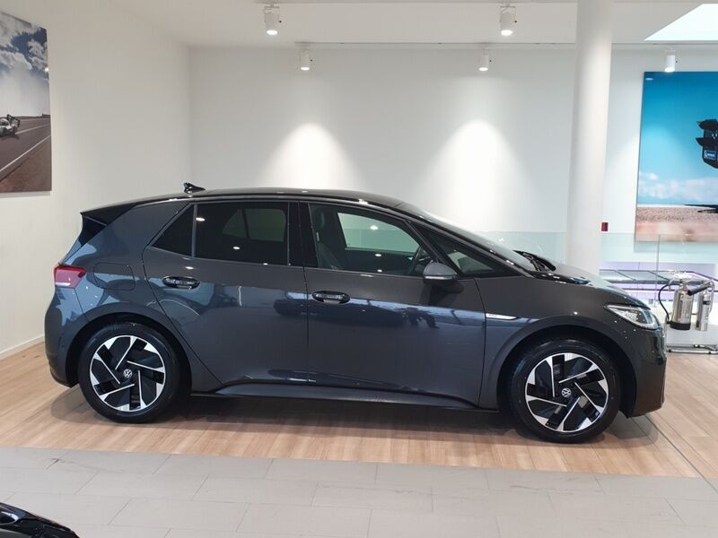 More views of Volkswagen ID.3