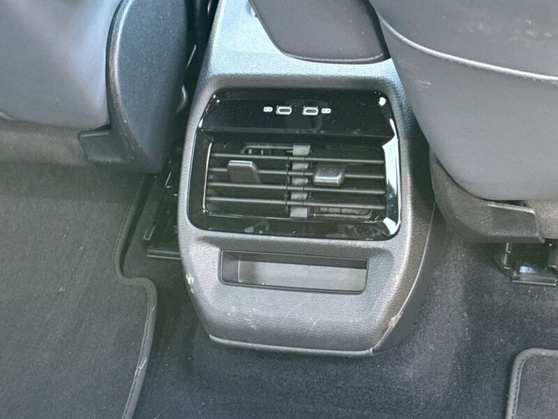 More views of Volkswagen ID.4