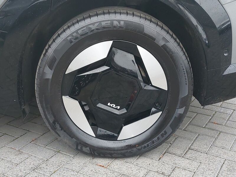 More views of Kia EV9