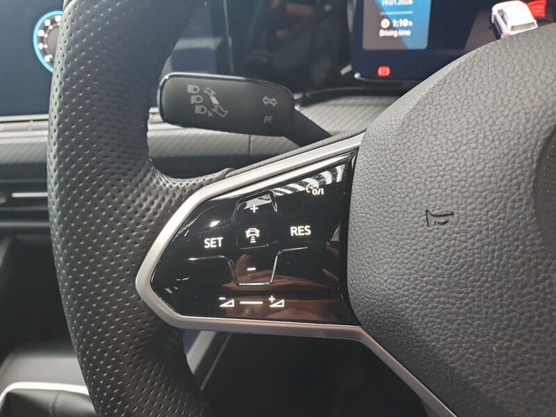 More views of Volkswagen Golf