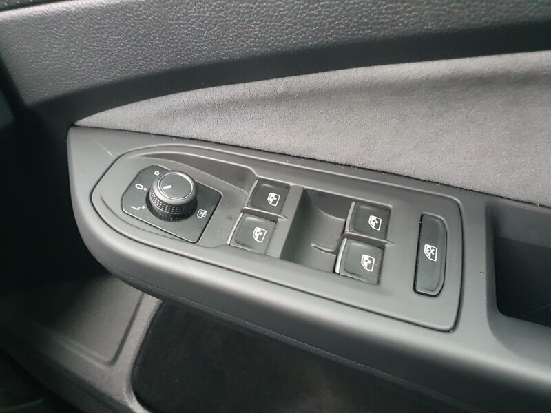 More views of Volkswagen Golf