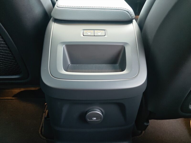 More views of Volvo XC60