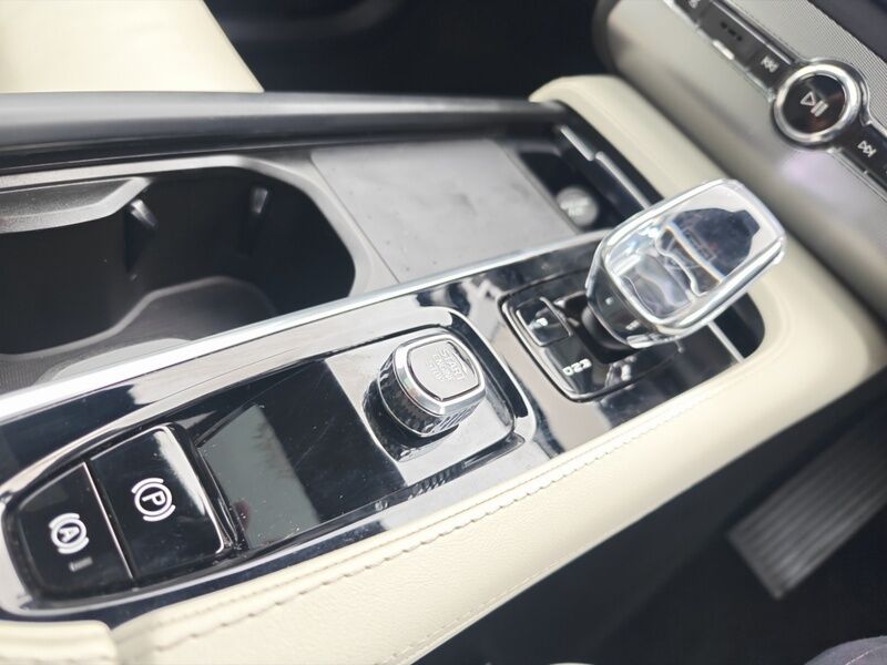 More views of Volvo XC90