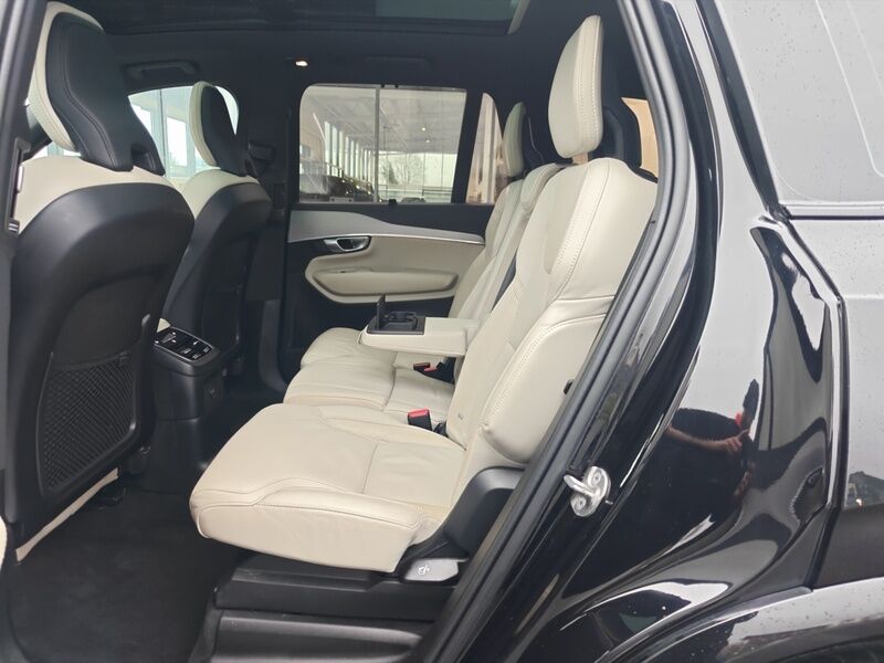 More views of Volvo XC90