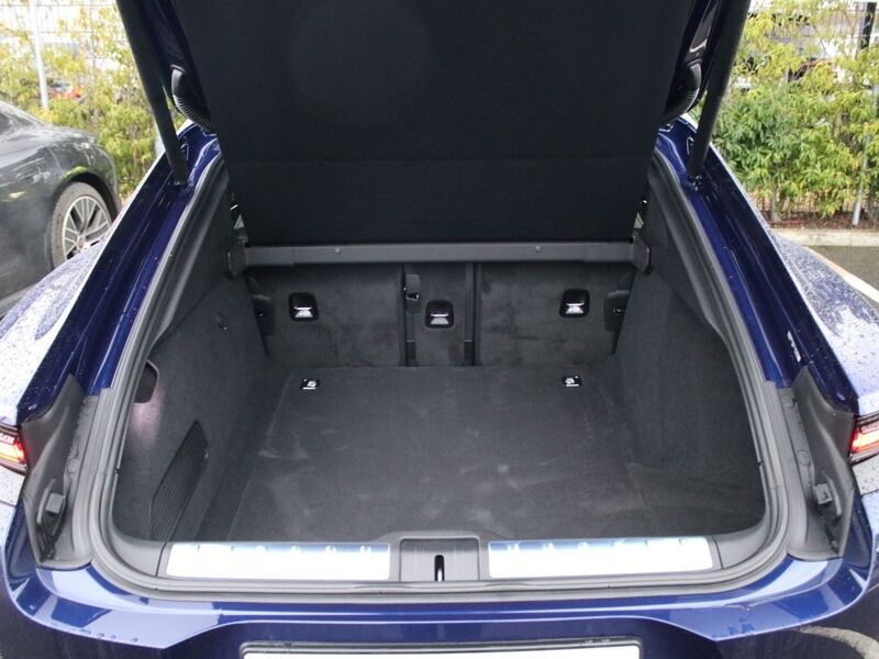 More views of Porsche Panamera