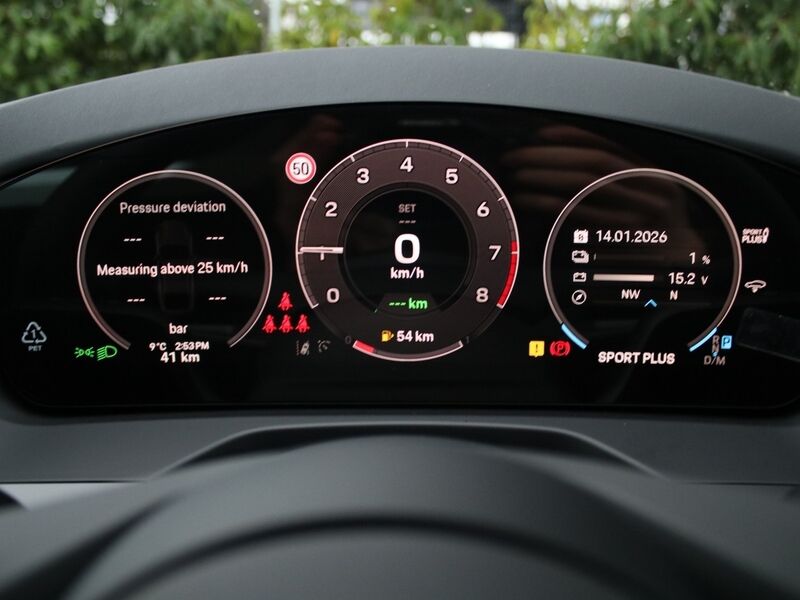 More views of Porsche Panamera