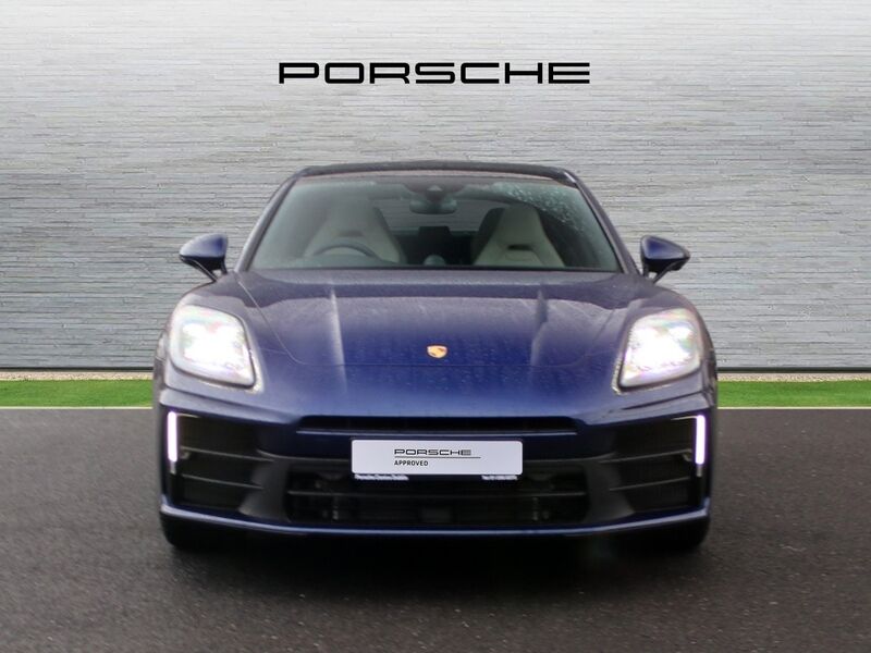 More views of Porsche Panamera