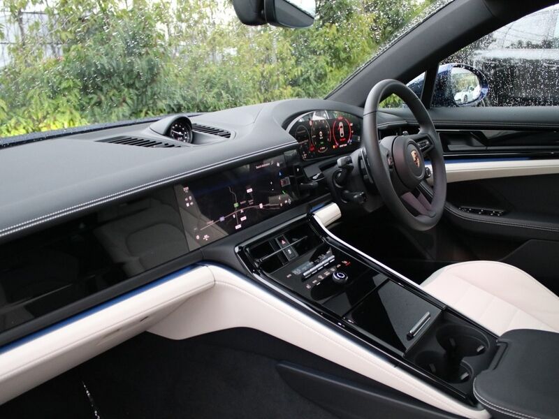 More views of Porsche Panamera