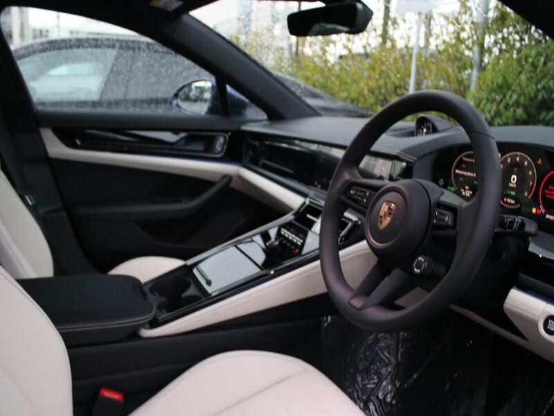 More views of Porsche Panamera