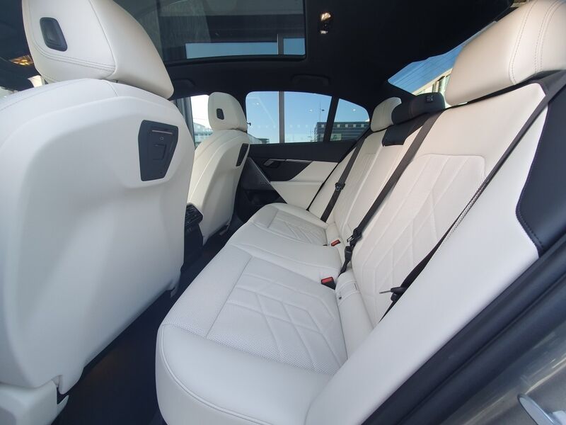 More views of BMW 5-Series