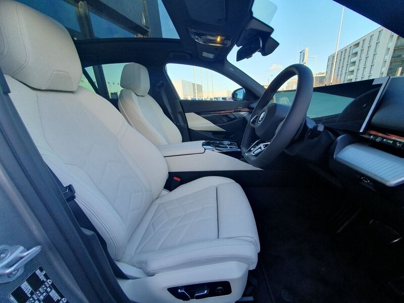 More views of BMW 5-Series