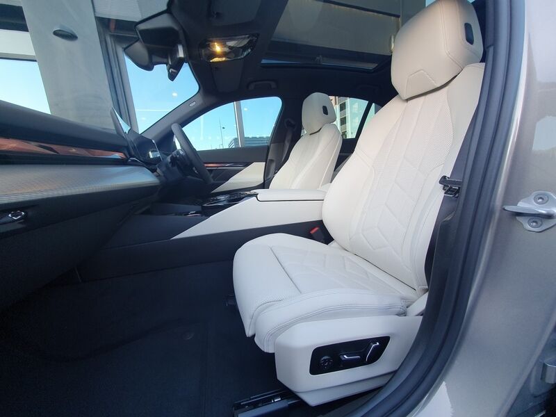 More views of BMW 5-Series