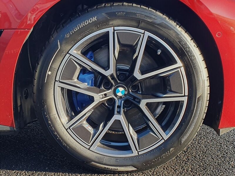 More views of BMW i4