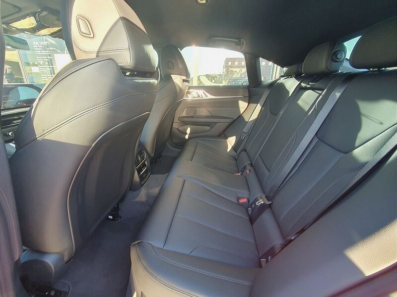 More views of BMW i4