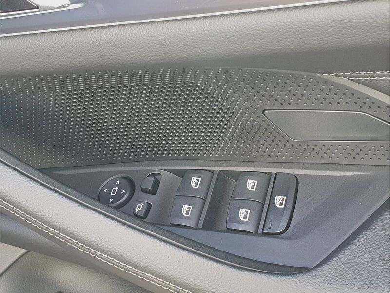 More views of BMW i4