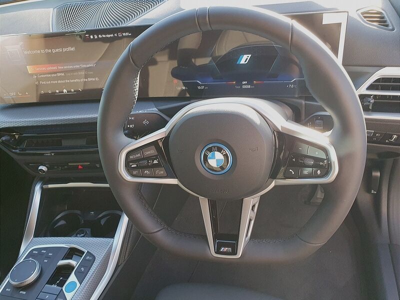 More views of BMW i4