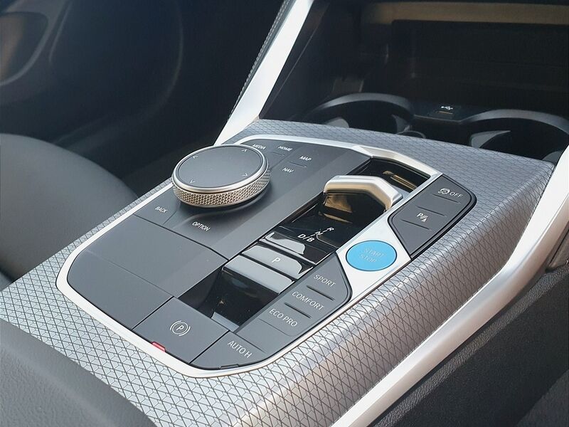 More views of BMW i4