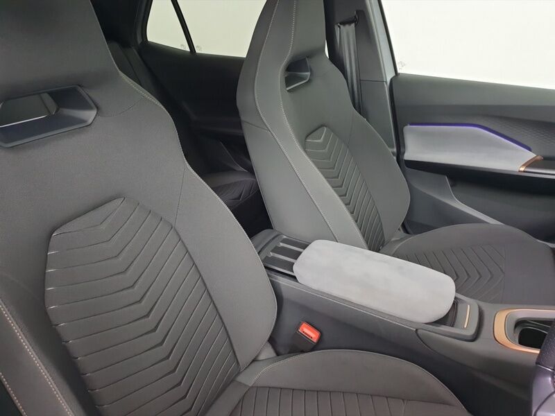 More views of Cupra Born