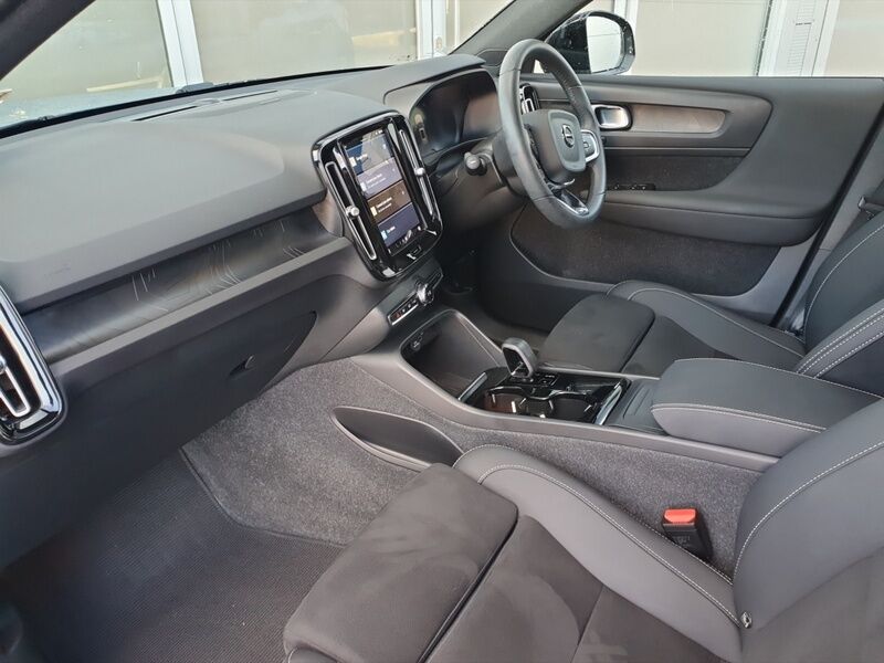 More views of Volvo XC40