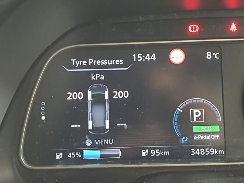 More views of Nissan Leaf