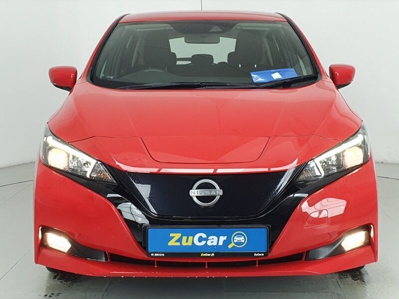 More views of Nissan Leaf