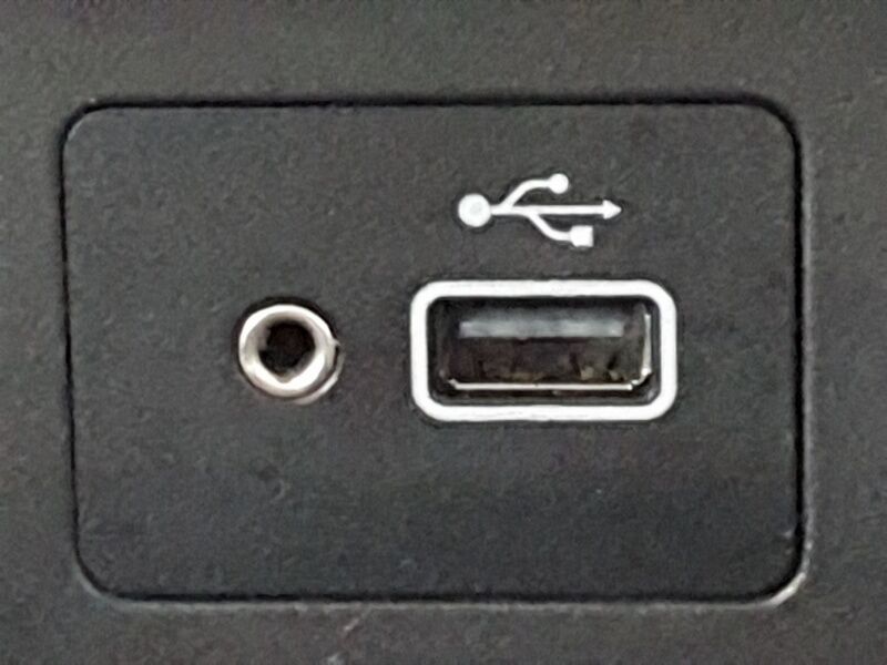 More views of Nissan Leaf