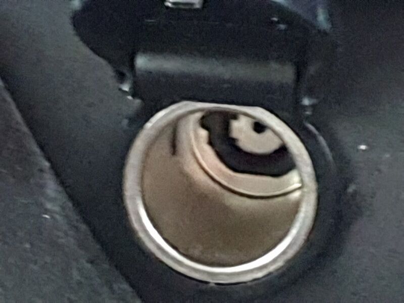 More views of Nissan Leaf